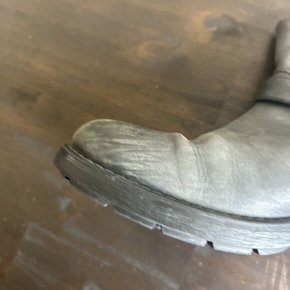 Aquatalia Womens Gray Suede Buckle Block Heels Ankle Boots Shoes Size 10 - Picture 4 of 15